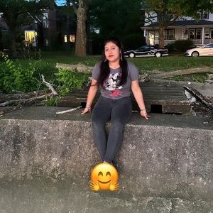 Meet your Posher, Ana laura